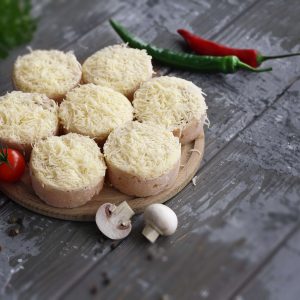 Куряче карне з грибами та сиром